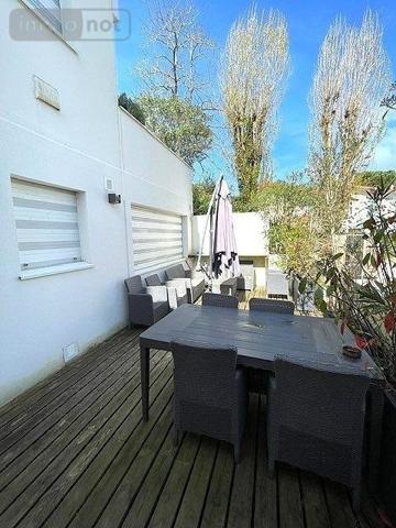 Appartement rénové à vendre à Arcachon en Gironde (33120), ref : VI ARCACHON BD PLAGE-VI   
Aiguillon