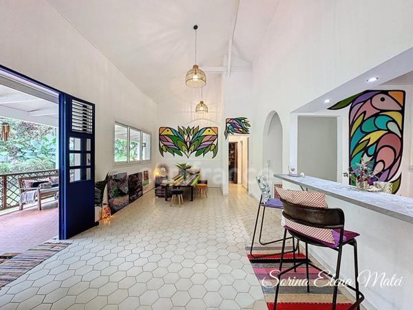 Maison avec piscine au cœur d’un écrin tropical - 5 pièces PETIT BOURG (971)