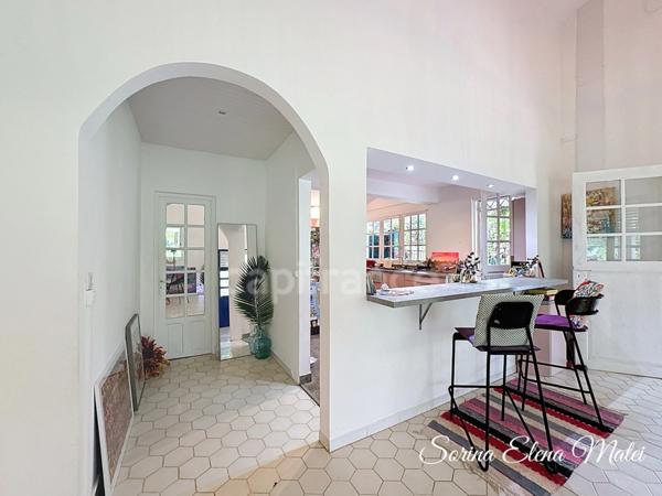 Maison avec piscine au cœur d’un écrin tropical - 5 pièces PETIT BOURG (971)