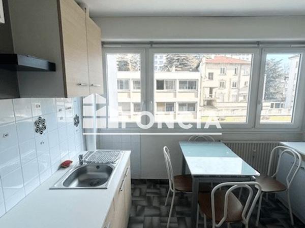 Location Appartement 2 pièces 59 m² - 8 RUE DE LA CONVENTION Saint-etienne 42100