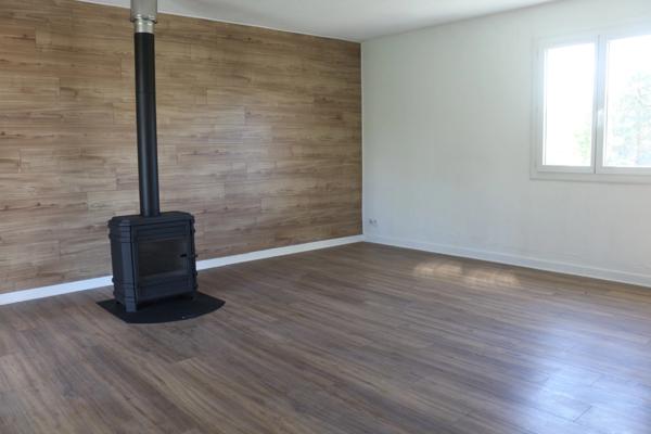 Maison de plain-pied 93 m² avec jardin et garage – Le Poët