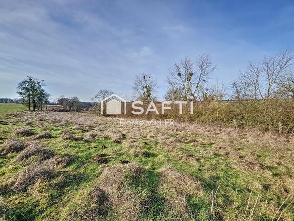 Terrain accessible par route