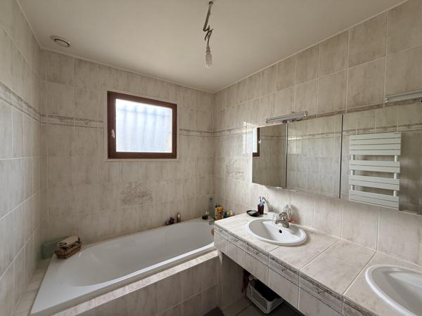 Maison familiale avec jardin – Orcet – 4 chambres