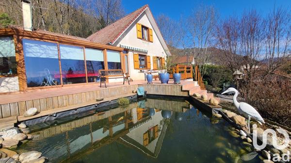 Maison traditionnelle 6 pièces de 157 m² à Apprieu (38140)