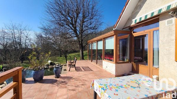 Maison traditionnelle 6 pièces de 157 m² à Apprieu (38140)