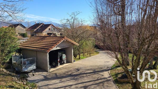 Maison traditionnelle 6 pièces de 157 m² à Apprieu (38140)