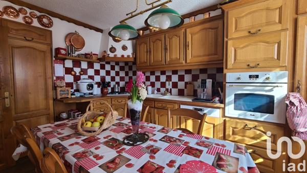 Maison traditionnelle 6 pièces de 157 m² à Apprieu (38140)