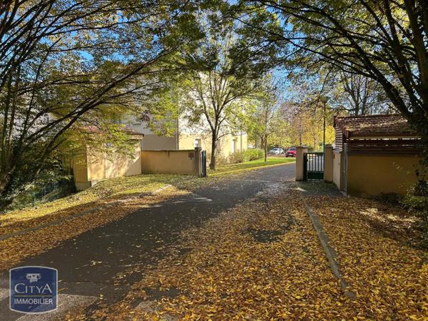 Appartement à louer 2 pièces 53.8m²