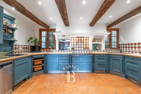 Grasse, Maison 8 Chambres -  340 m² à vendre