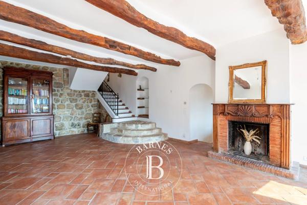 Grasse, Maison 8 Chambres -  340 m² à vendre
