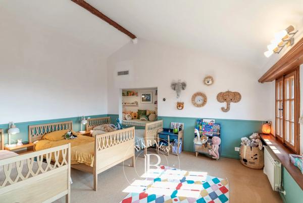 Grasse, Maison 8 Chambres -  340 m² à vendre