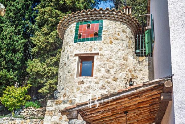 Grasse, Maison 8 Chambres -  340 m² à vendre