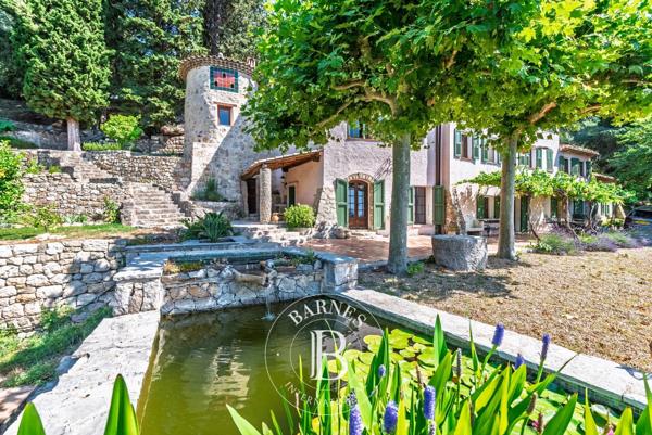 Grasse, Maison 8 Chambres -  340 m² à vendre