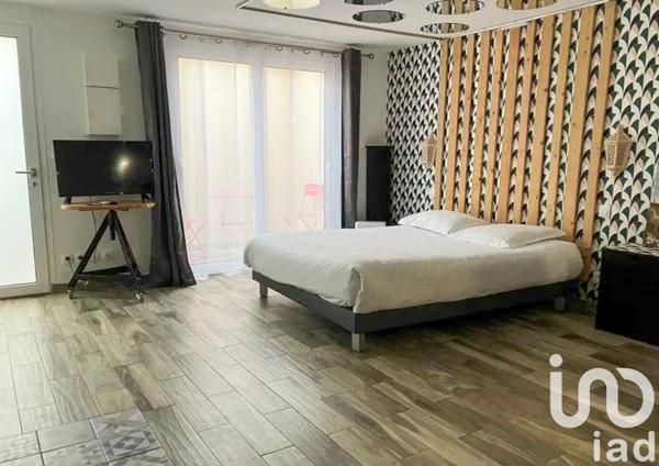 Building for sale 347 m² Orly