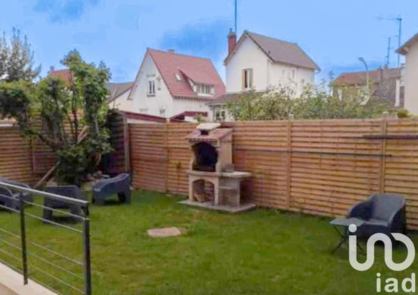 Building for sale 347 m² Orly