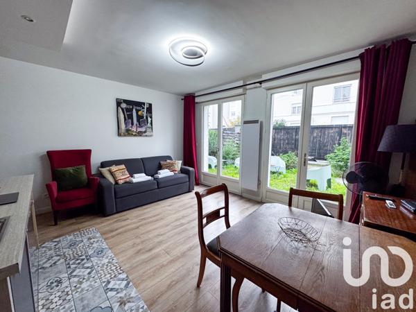 Building for sale 347 m² Orly