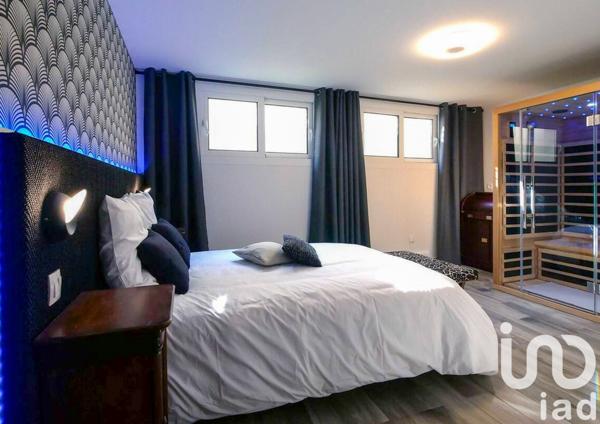 Building for sale 347 m² Orly