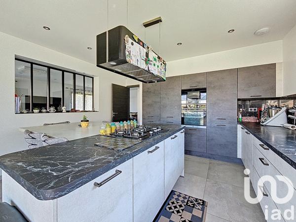 Maison à vendre 6 pièces 160 m² Cluses