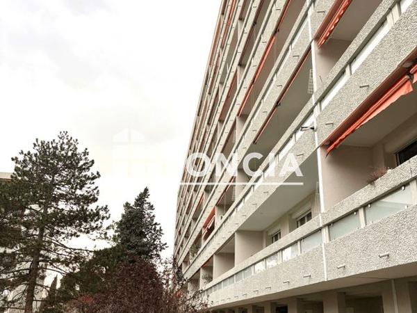 Location Appartement 4 pièces 88.33 m² - 106 AVENUE PIERRE VALDO Lyon 69005