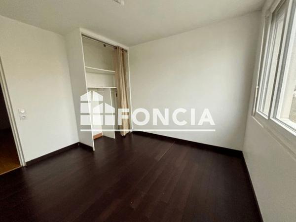 Location Appartement 4 pièces 88.33 m² - 106 AVENUE PIERRE VALDO Lyon 69005