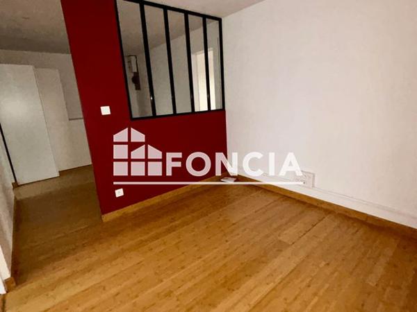 Location Appartement 4 pièces 88.33 m² - 106 AVENUE PIERRE VALDO Lyon 69005