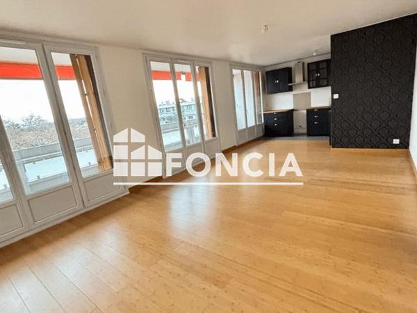 Location Appartement 4 pièces 88.33 m² - 106 AVENUE PIERRE VALDO Lyon 69005