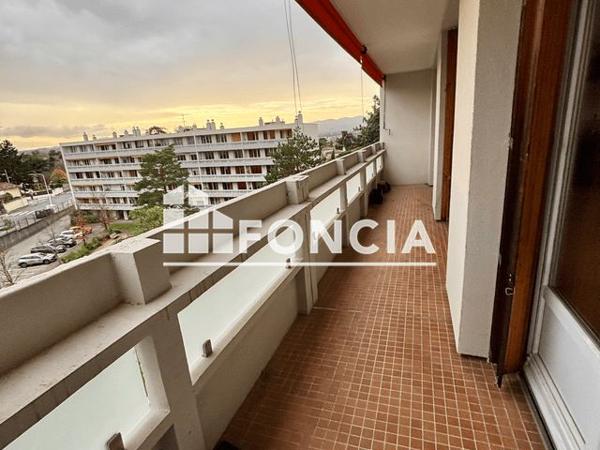 Location Appartement 4 pièces 88.33 m² - 106 AVENUE PIERRE VALDO Lyon 69005