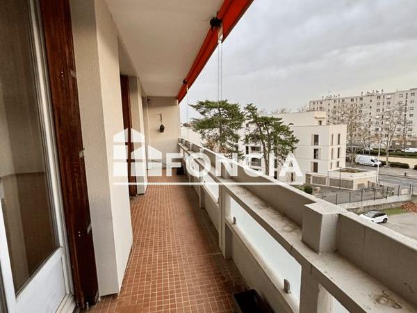 Location Appartement 4 pièces 88.33 m² - 106 AVENUE PIERRE VALDO Lyon 69005