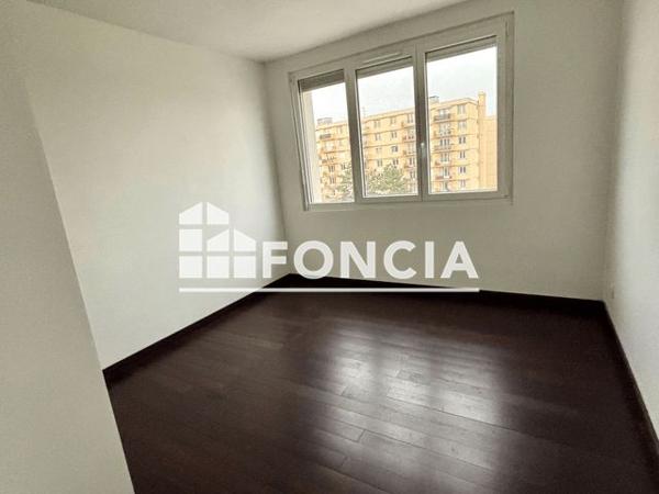 Location Appartement 4 pièces 88.33 m² - 106 AVENUE PIERRE VALDO Lyon 69005