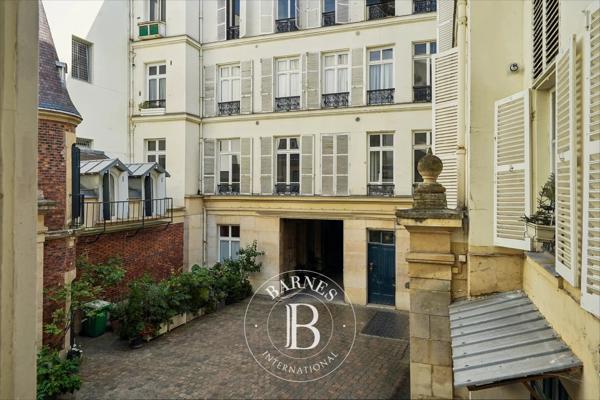 Paris 7ème, Appartement 2 Chambres -  107 m² à vendre