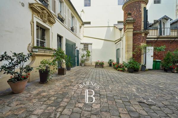 Paris 7ème, Appartement 2 Chambres -  107 m² à vendre