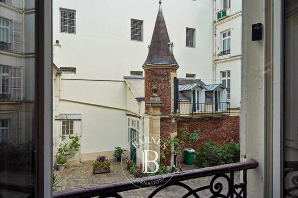 Paris 7ème, Appartement 2 Chambres -  107 m² à vendre