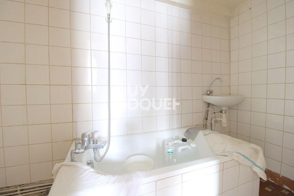 3 pièces à rénover / rue de Ménilmontant