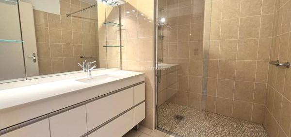 Location                                                      Appartement
                        
                     3 pièces                      76 m2                     à Albi