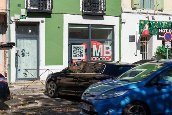 CARCASSONNE – VARSOVIE A louer Local commercial 72m² avec clim revers., patio, cave, et stationnement
