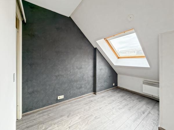 Corbeil-Essonnes (91100) Appartement de type T2 balcon parking