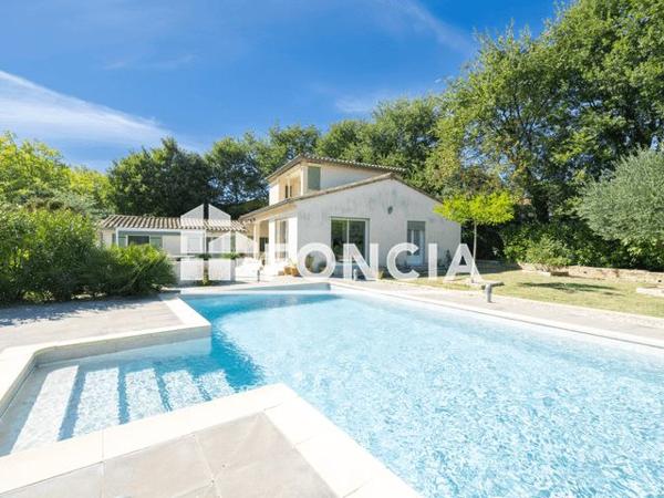 À vendre Maison 7 pièces 160 m² - Arpaillargues-et-aureillac 30700