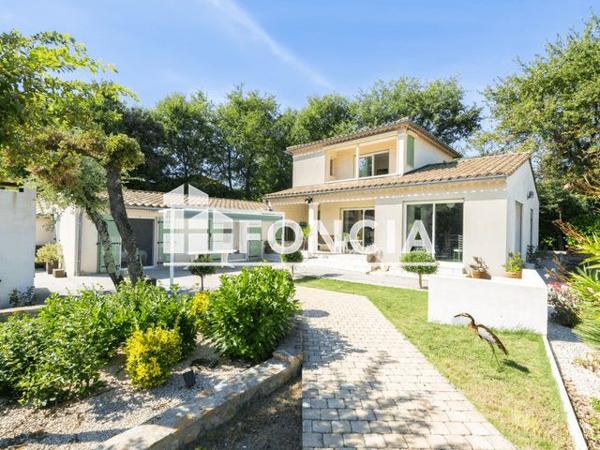 À vendre Maison 7 pièces 160 m² - Arpaillargues-et-aureillac 30700