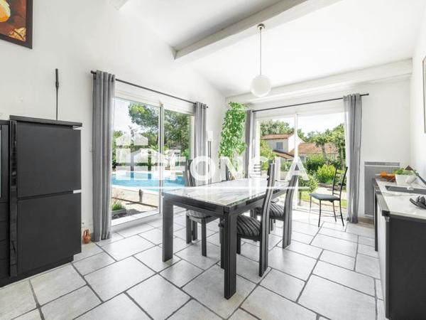 À vendre Maison 7 pièces 160 m² - Arpaillargues-et-aureillac 30700