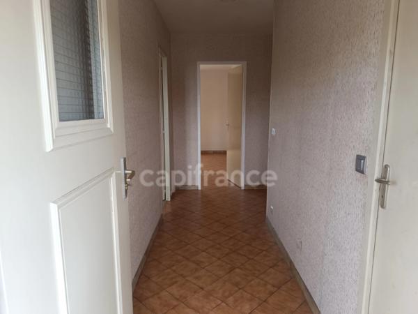 Maison à vendre 4 pièces VILLENEUVE SUR YONNE (89)