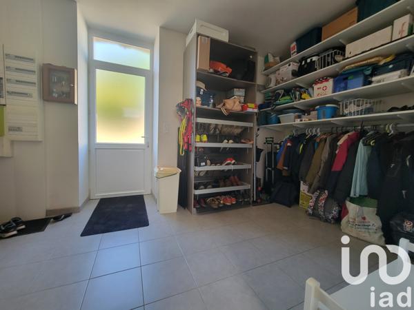Maison à vendre 8 pièces 208 m² Saint-Pierre-du-Chemin