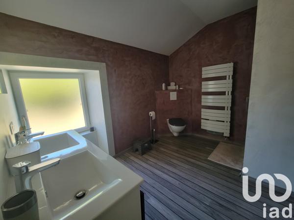 Maison à vendre 8 pièces 208 m² Saint-Pierre-du-Chemin