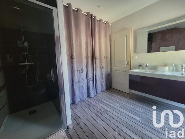 Maison à vendre 8 pièces 208 m² Saint-Pierre-du-Chemin