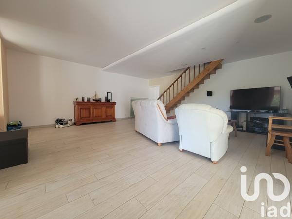 Maison à vendre 8 pièces 208 m² Saint-Pierre-du-Chemin