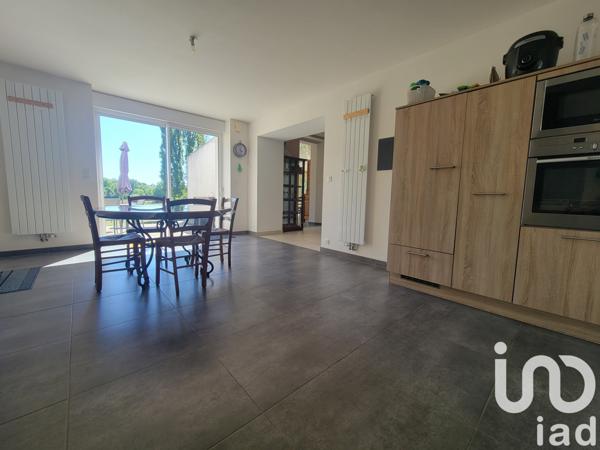 Maison à vendre 8 pièces 208 m² Saint-Pierre-du-Chemin