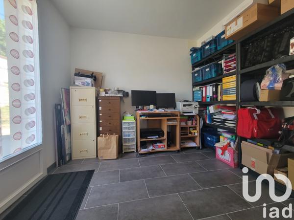 Maison à vendre 8 pièces 208 m² Saint-Pierre-du-Chemin