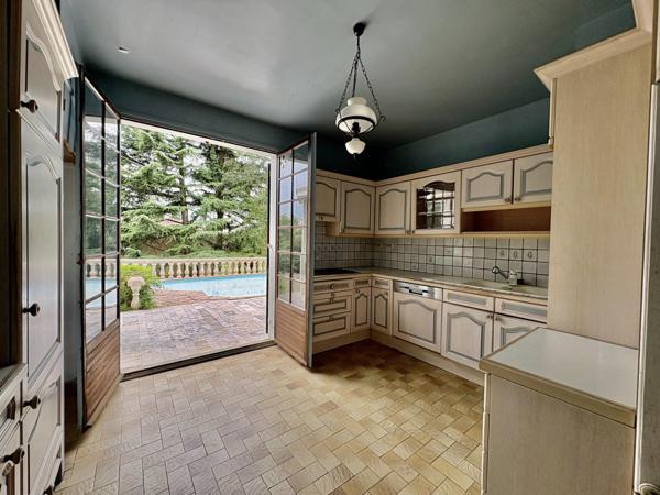 Maison à LYON 5E ARRONDISSEMENT, 69005 - 7 pièces 170m²