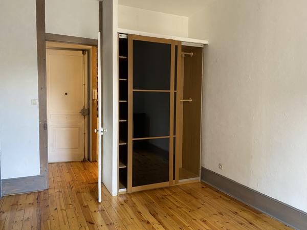 Appartement
         2 pièces
        - 54 m² Exclusivité 60 000 € *