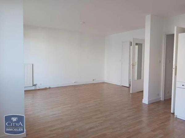 Appartement à louer 2 pièces 68.02m²