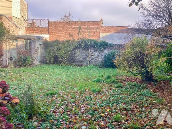 MAISON HYPER CENTRE-VILLE AVEC JARDIN ET GARAGE